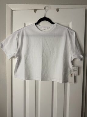 NWT Good American Oversized Cropped Crewneck Tee